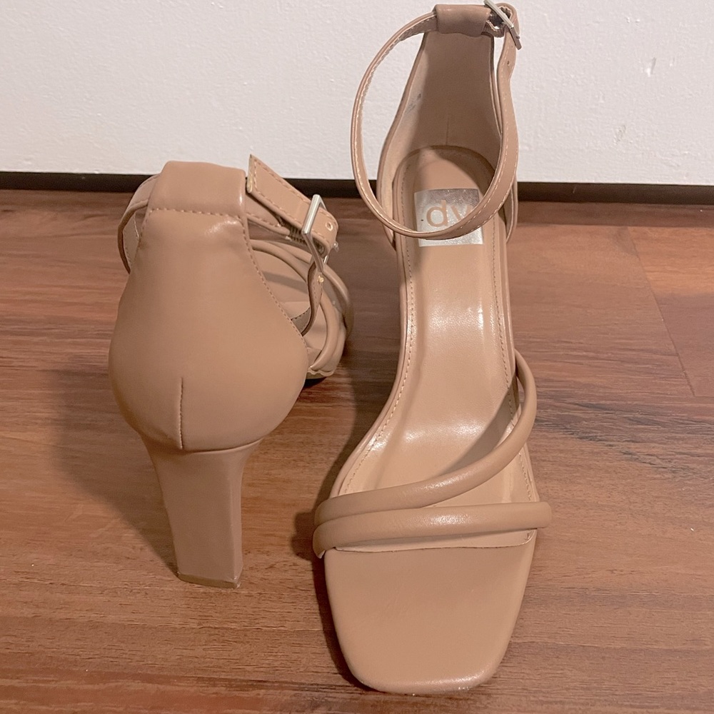 Dolce Vita heels wide heel beige tan